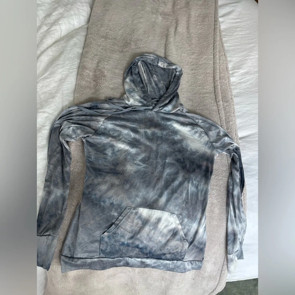 Lightweight tie dye hoodie